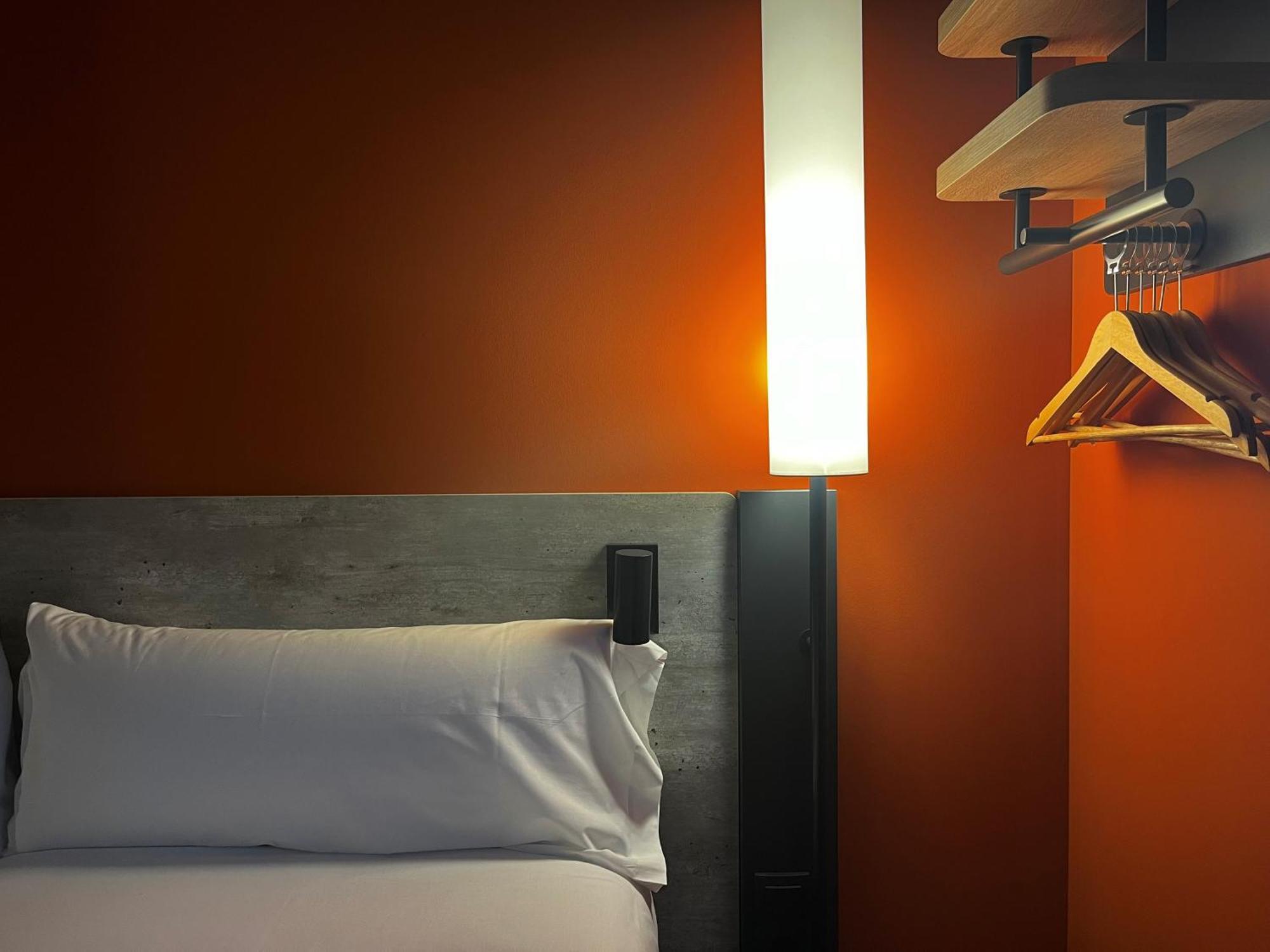 Ibis Budget Madrid Aeropuerto Kültér fotó