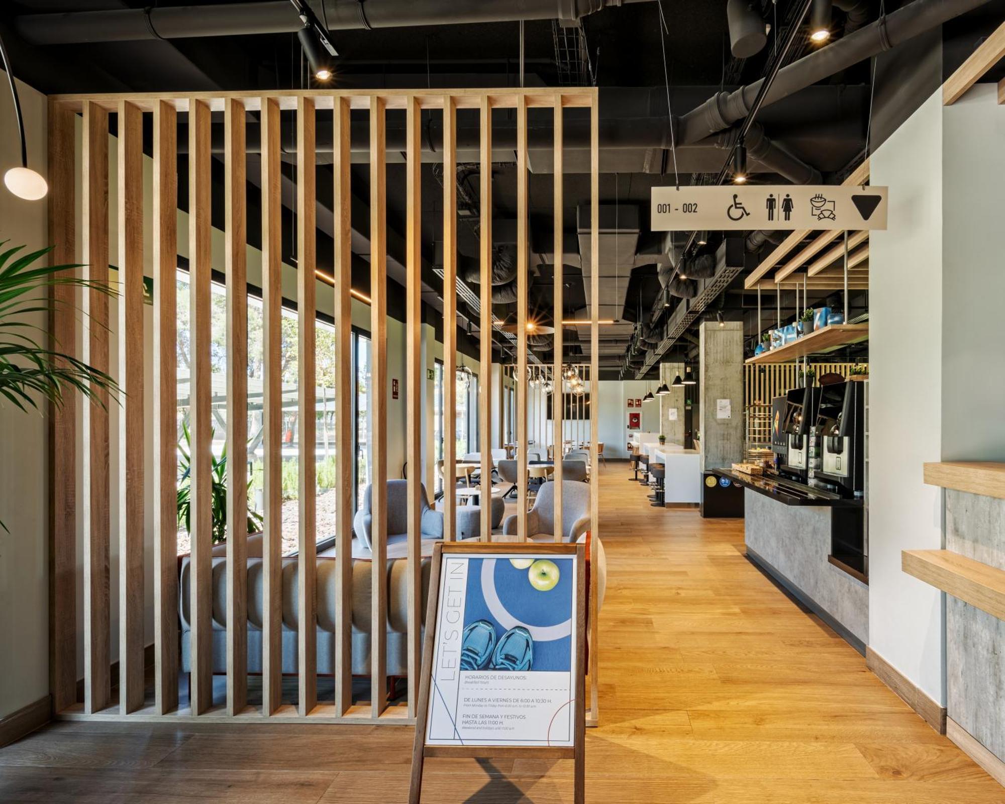 Ibis Budget Madrid Aeropuerto Kültér fotó