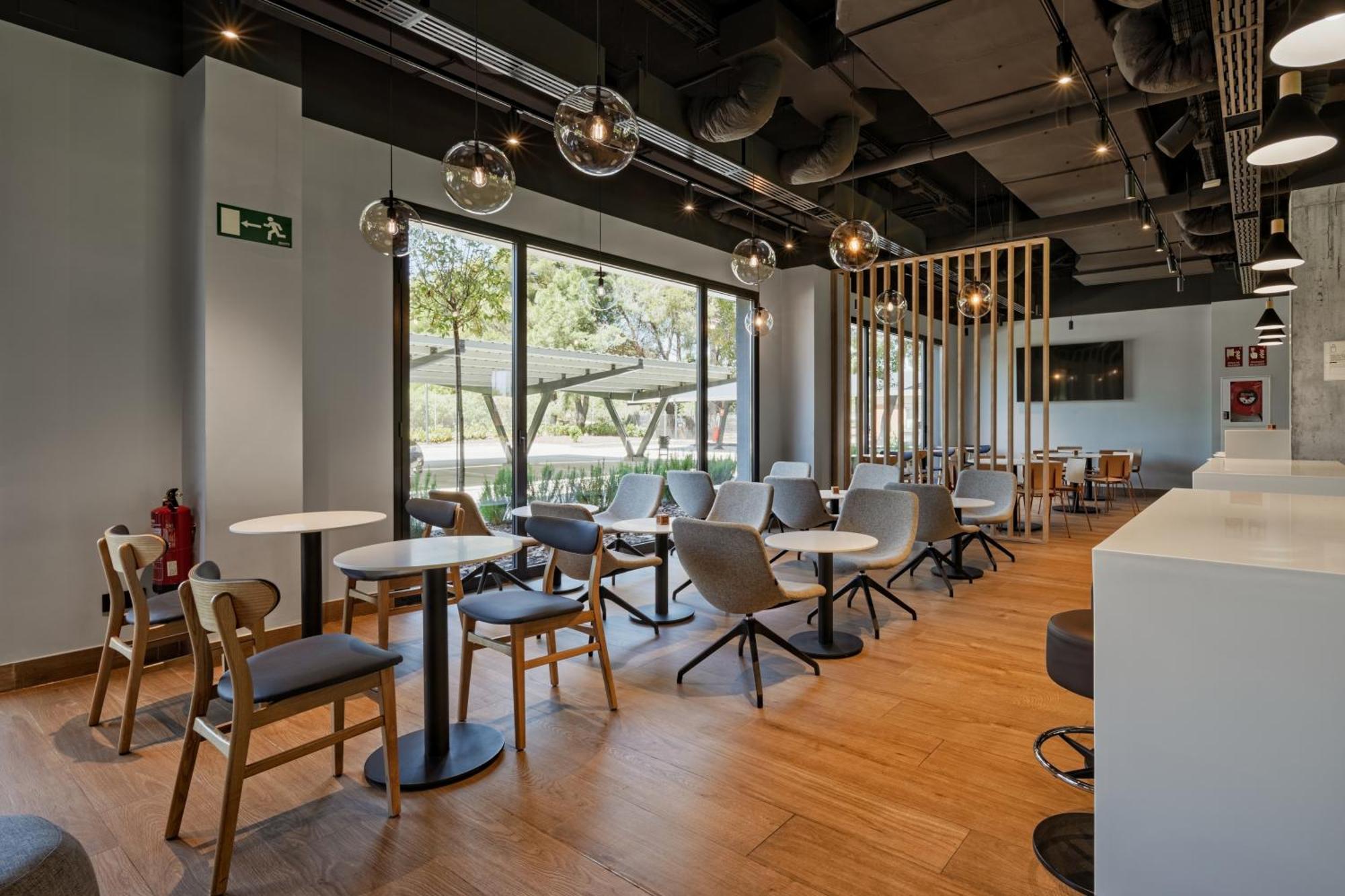 Ibis Budget Madrid Aeropuerto Kültér fotó